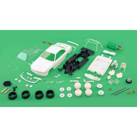 Avant Slot AV51799 BMW 635 CSi kit en blanco